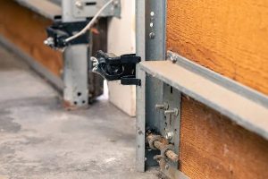 garage door safety sensor law